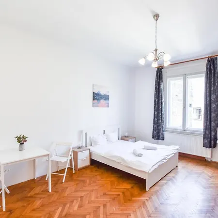 Cityscape Budget Kalvin Apartamento Budapeste